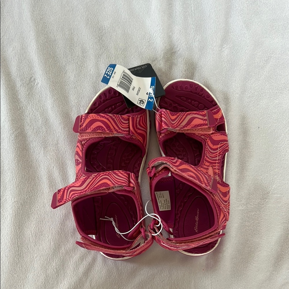NWT Eddie Bauer girls’ Jordan adjustable strap River sandle in pink waves